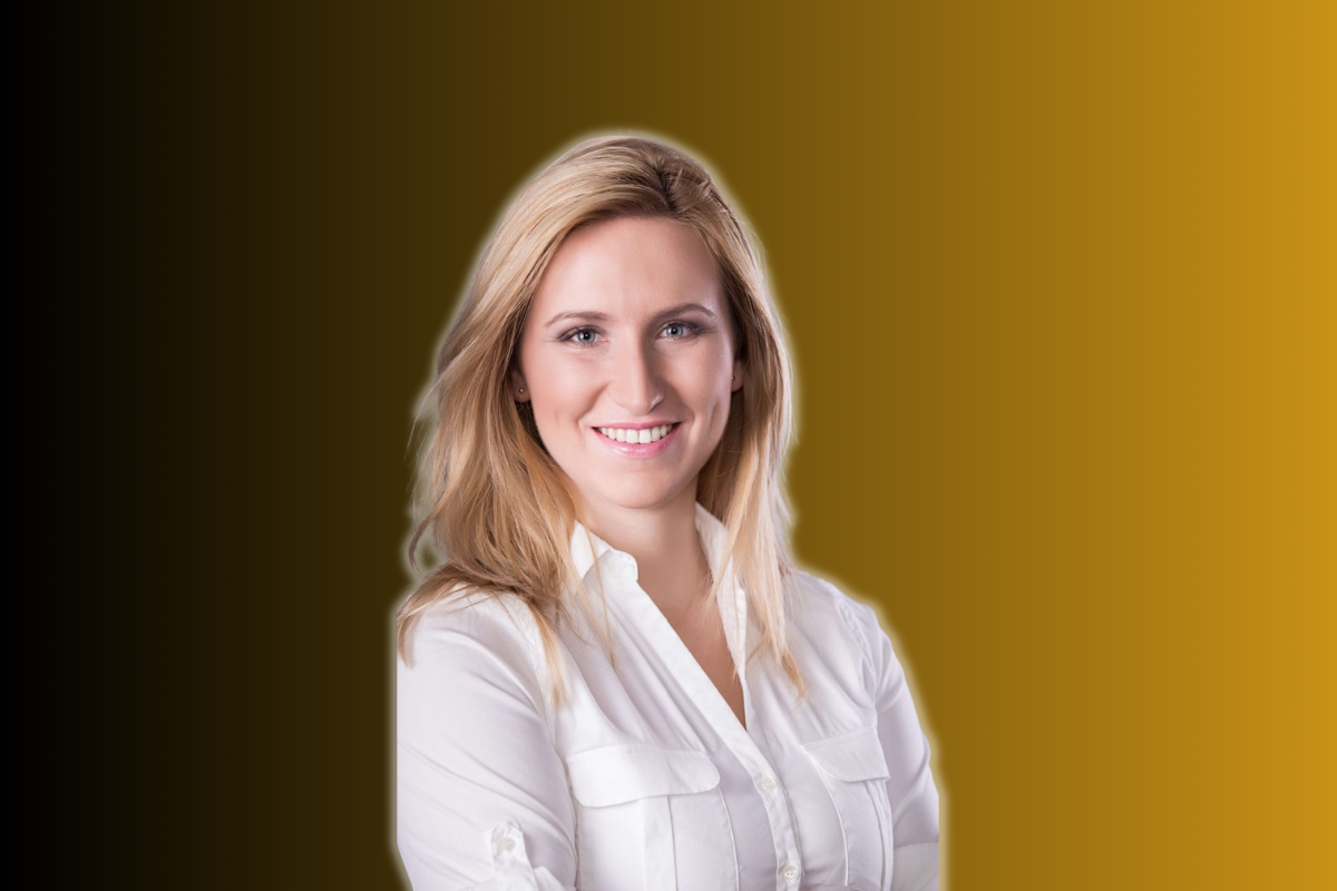 Joanna Julia Chęcińska Opinie: Dorota Sierakowska